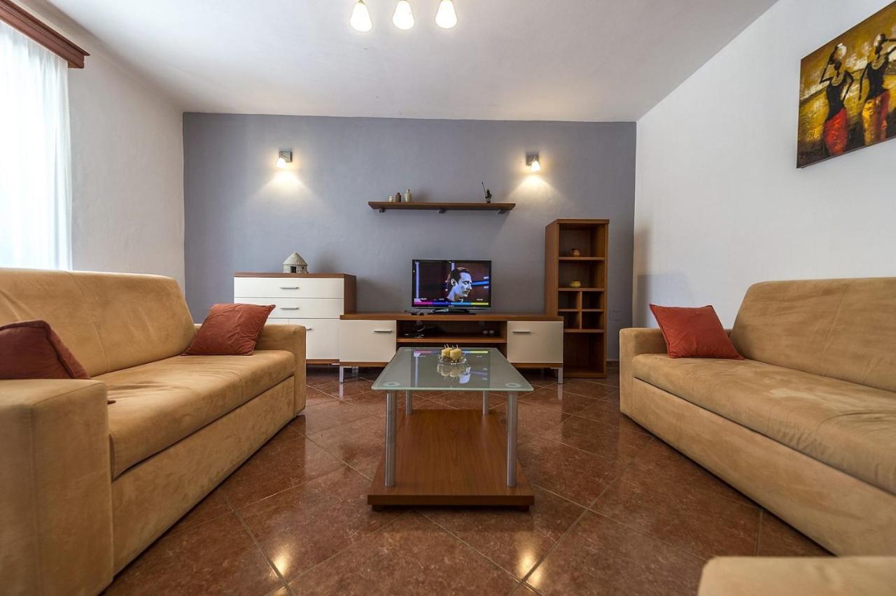 Spacious Three-Bedroom Villa Balun With Pool Poreč Kültér fotó