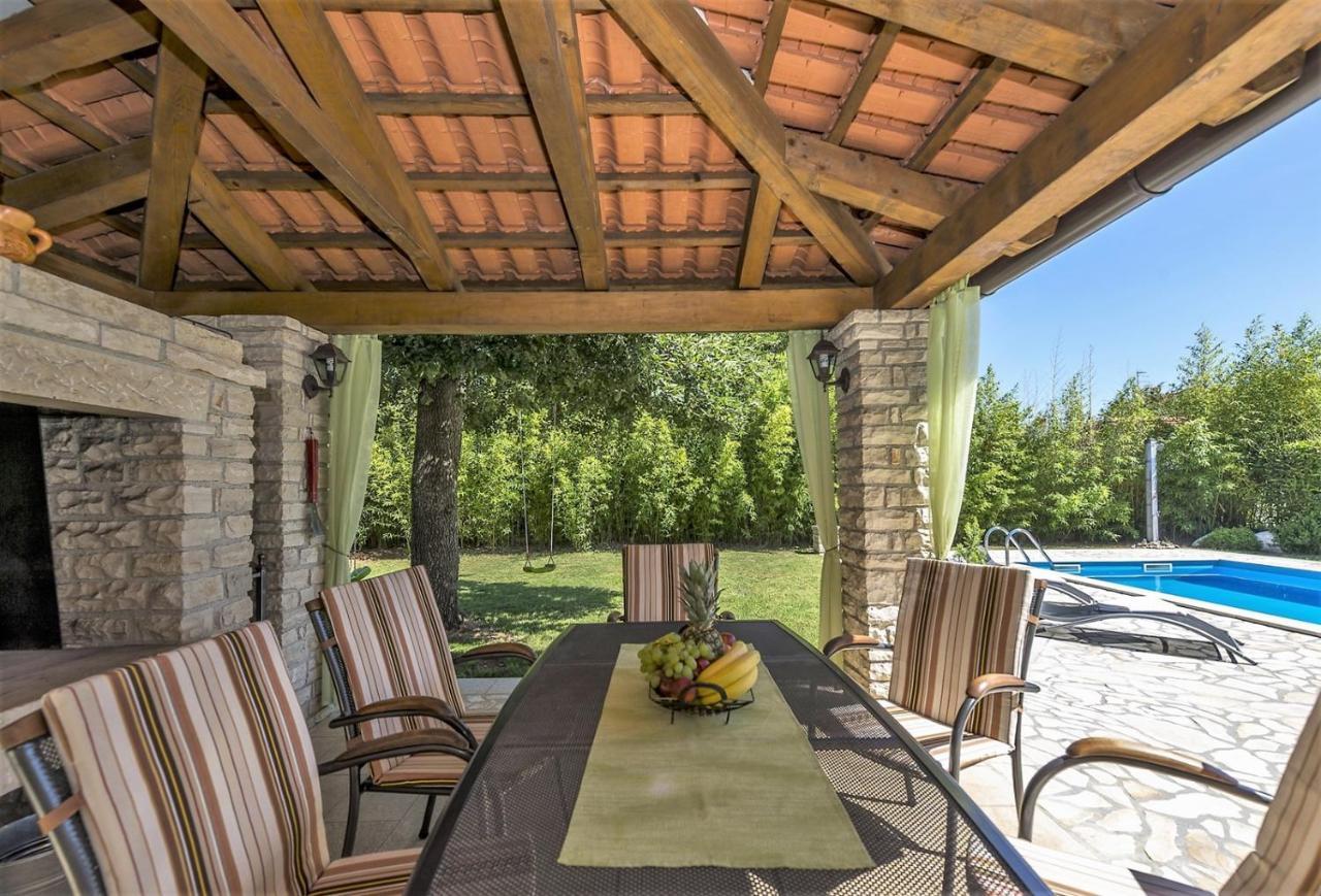 Spacious Three-Bedroom Villa Balun With Pool Poreč Kültér fotó