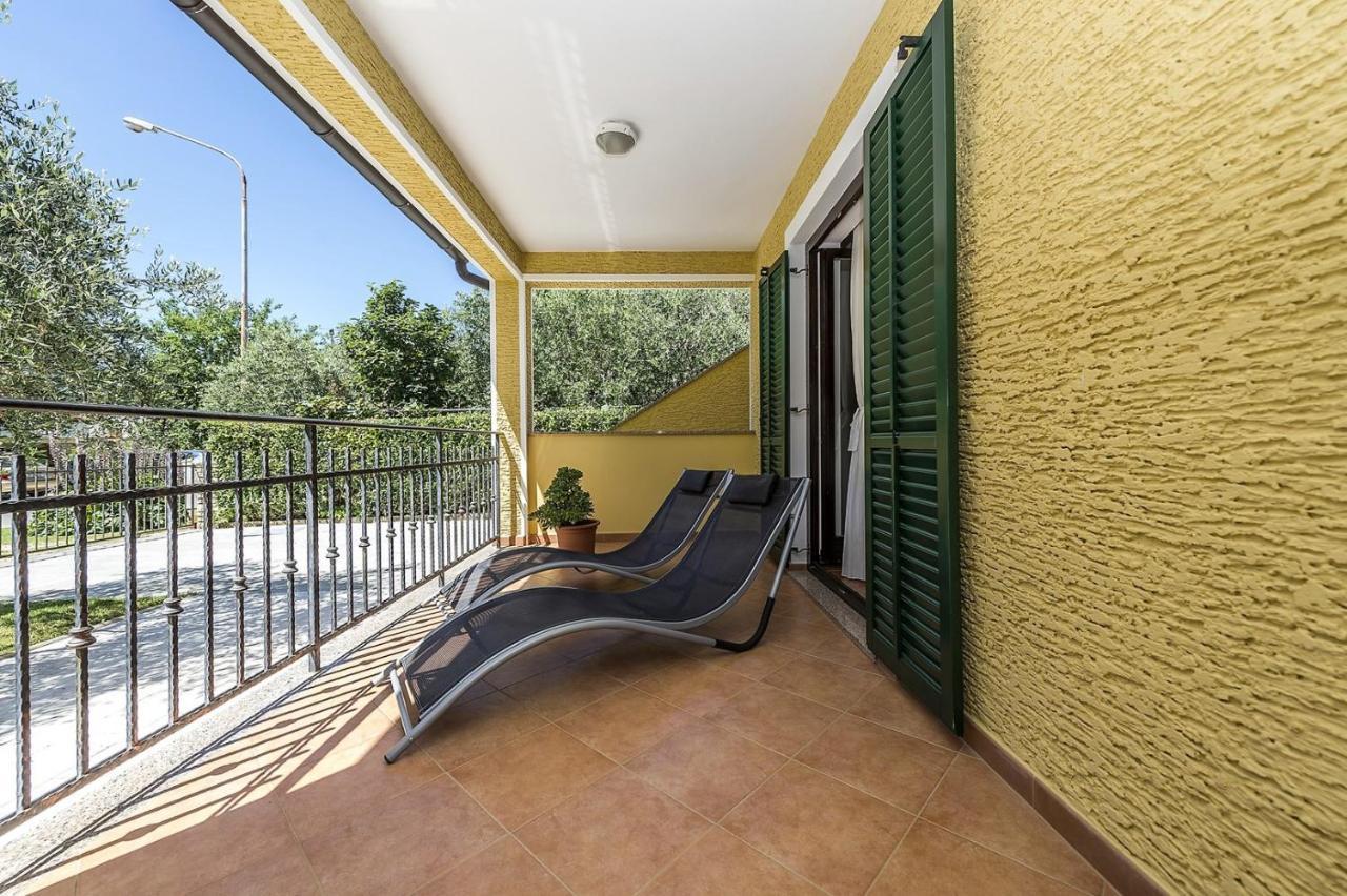 Spacious Three-Bedroom Villa Balun With Pool Poreč Kültér fotó