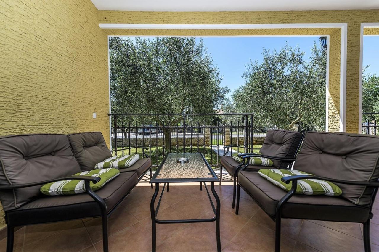 Spacious Three-Bedroom Villa Balun With Pool Poreč Kültér fotó