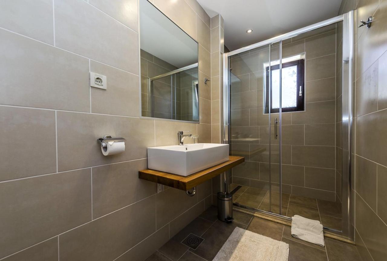 Spacious Three-Bedroom Villa Balun With Pool Poreč Kültér fotó