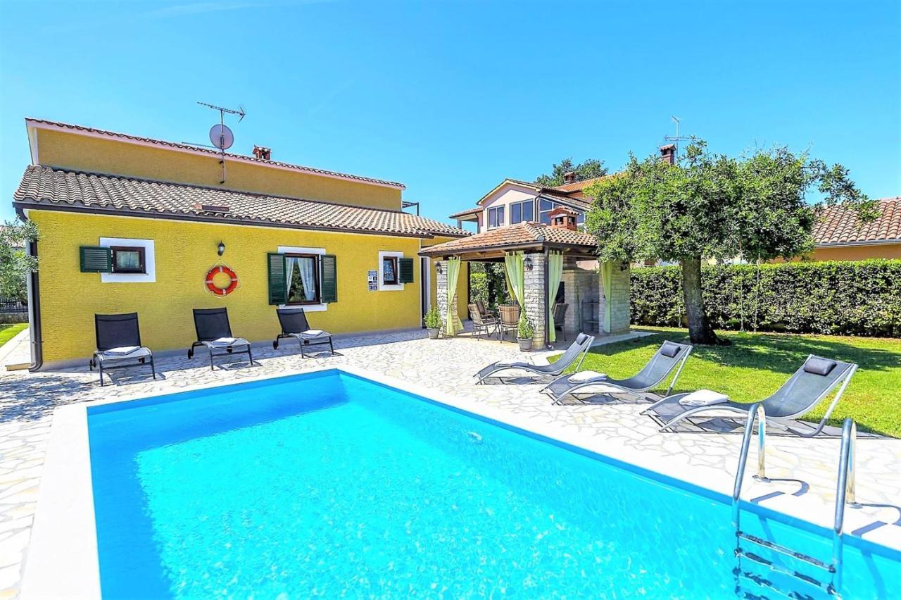 Spacious Three-Bedroom Villa Balun With Pool Poreč Kültér fotó