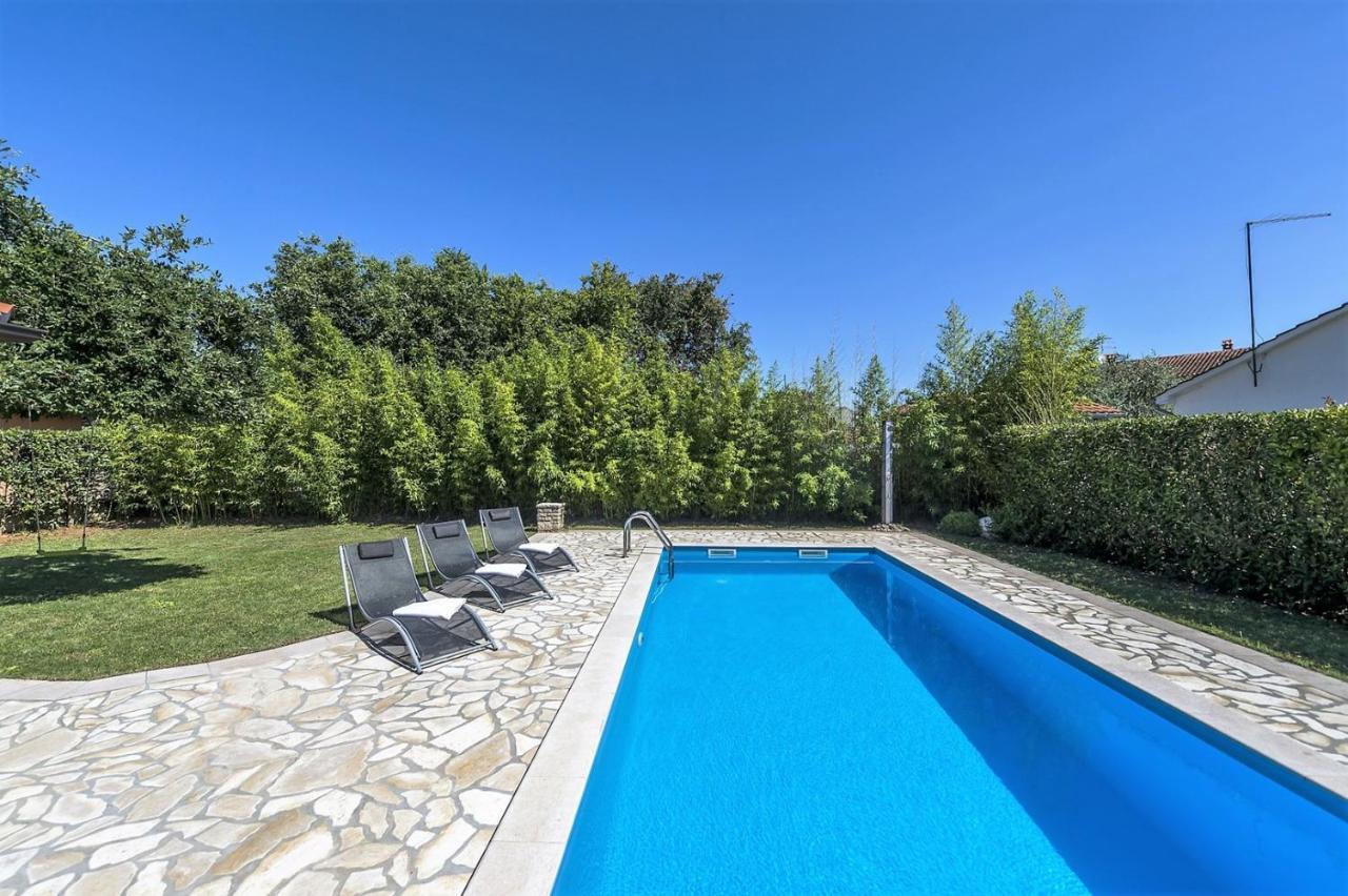 Spacious Three-Bedroom Villa Balun With Pool Poreč Kültér fotó