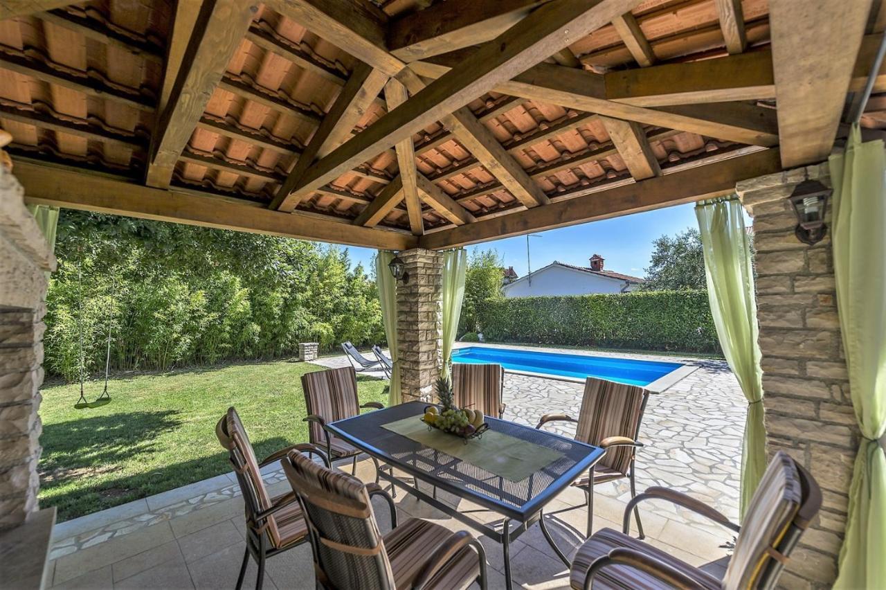 Spacious Three-Bedroom Villa Balun With Pool Poreč Kültér fotó
