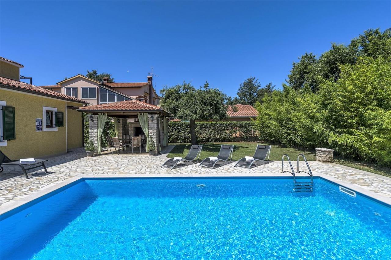 Spacious Three-Bedroom Villa Balun With Pool Poreč Kültér fotó